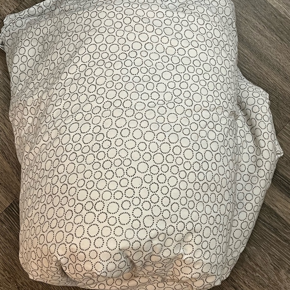 Duvet full size cover not included